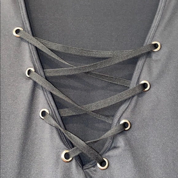 Fashion to Figure Sz 2 Active stretchy tank plus size shirt top - Picture 2 of 5